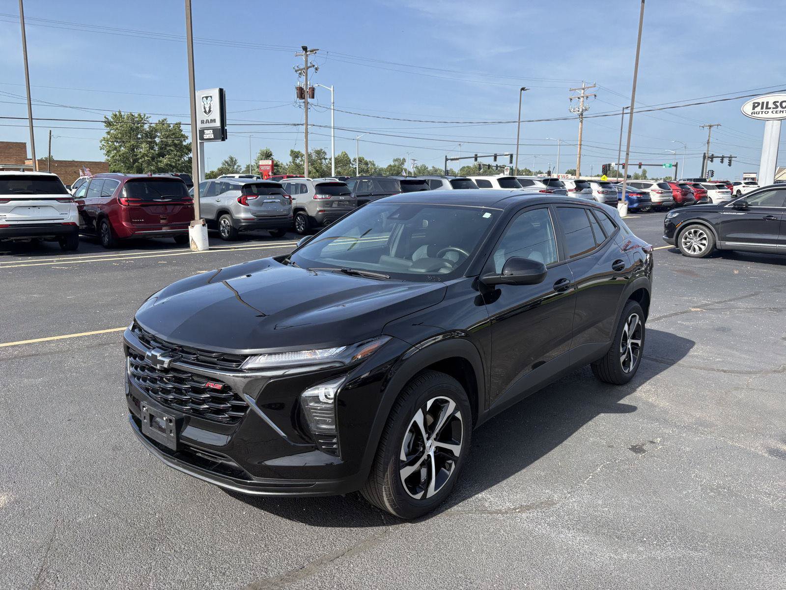 Used 2025 Chevrolet Trax RS w/ Driver Confidence Package FWD image 19