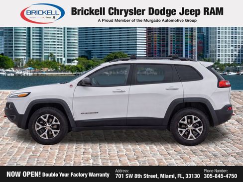 Used 2015 Jeep Cherokee Trailhawk w/ Comfort/Convenience Group AWD/4WD image 7