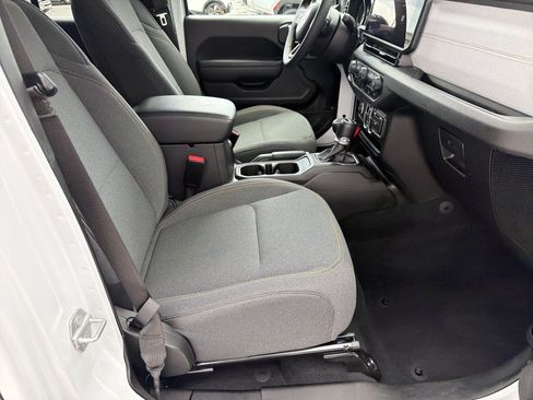 Used 2024 Jeep Wrangler Unlimited Sport AWD/4WD image 16