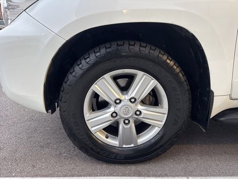Used 2015 Toyota Land Cruiser image 4