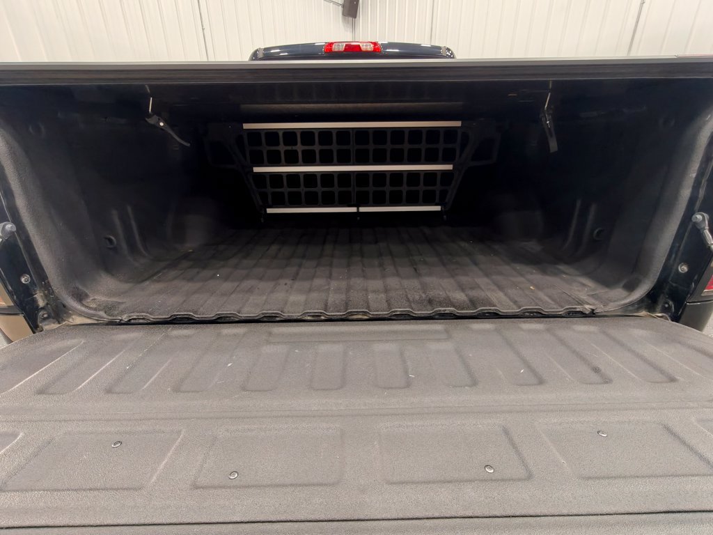 Used 2018 GMC Sierra 1500 SLT w/ All-Terrain Package AWD/4WD image 23