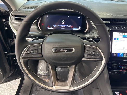 Used 2023 Jeep Grand Cherokee Limited w/ Trailer Tow Package image 14