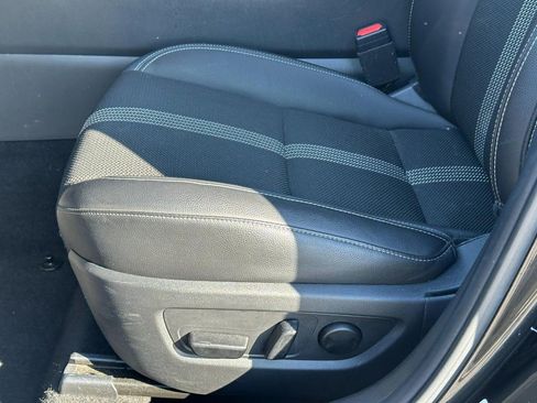 Used 2025 MAZDA CX-50 AWD 2.5 S w/ Preferred Package image 17