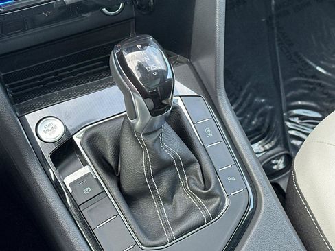 New 2026 Volkswagen Taos SE image 20