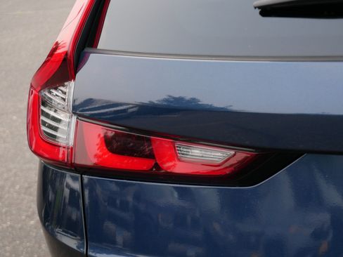 Used 2024 Honda CR-V Sport image 17