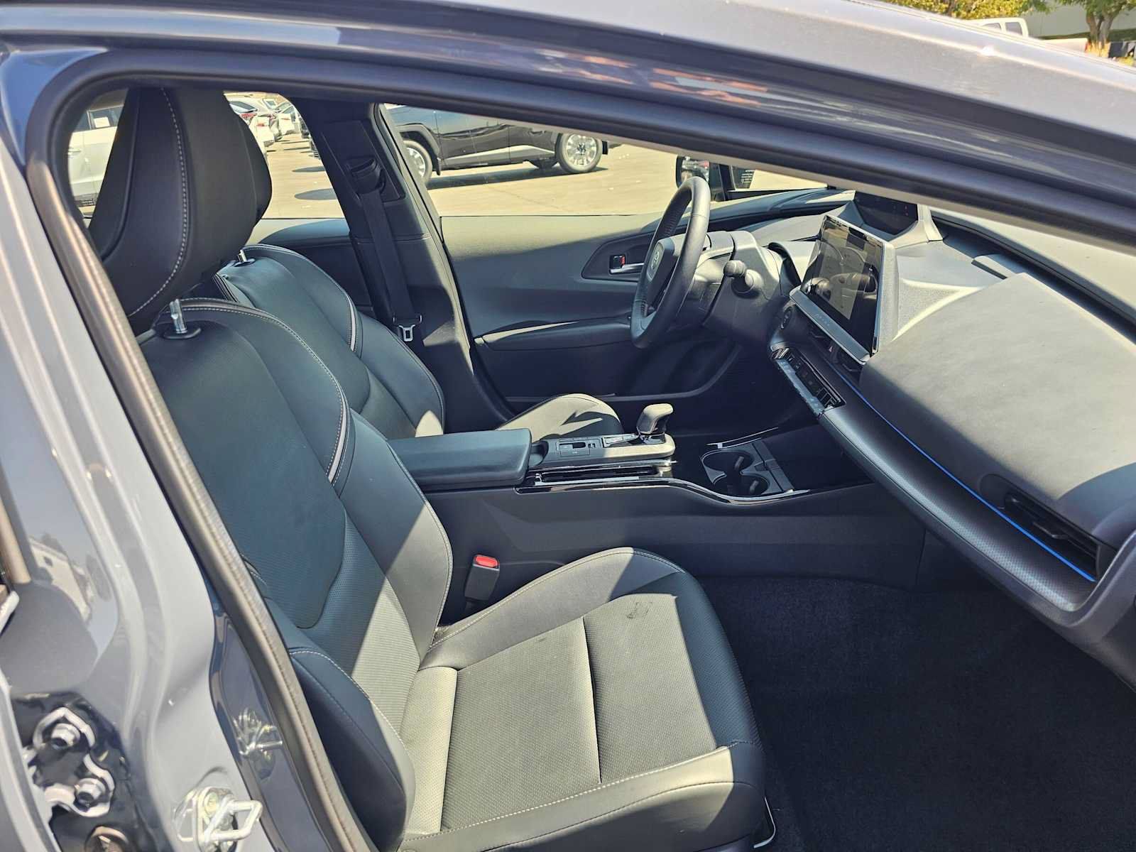 Certified 2026 Toyota Prius XLE FWD image 10