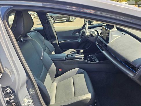 Certified 2026 Toyota Prius XLE FWD image 10