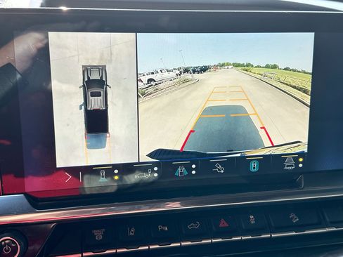 Used 2025 Chevrolet Silverado 2500 LTZ w/ LTZ Premium Texas Edition image 17