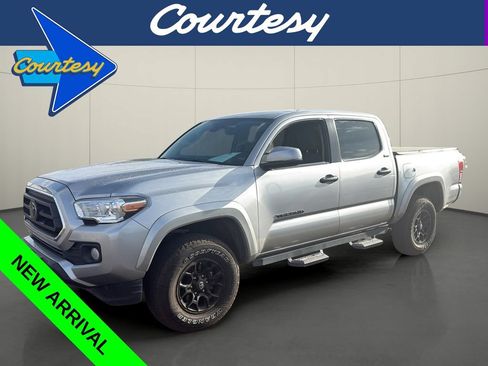Used 2021 Toyota Tacoma SR5 RWD image 1