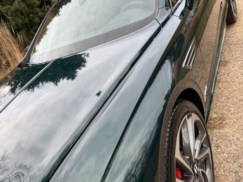 Used 2025 Bentley Flying Spur Plug-In Hybrid image 34