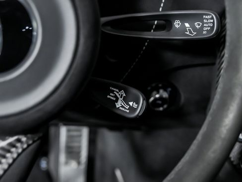 Used 2021 McLaren 765LT image 35