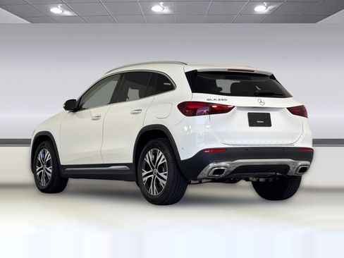 Certified 2024 Mercedes-Benz GLA 250 image 3