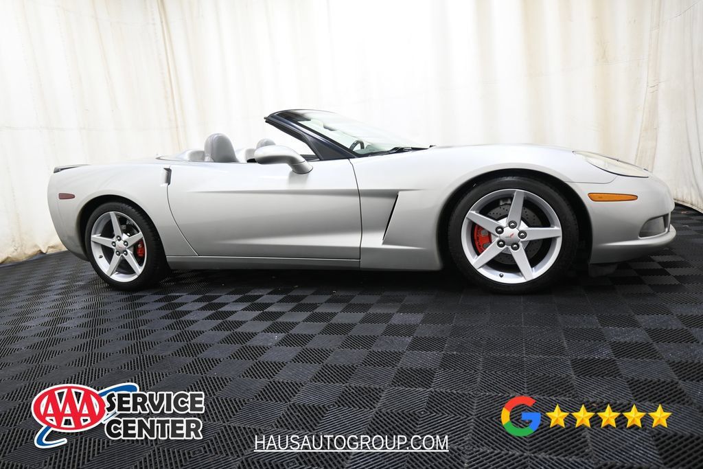 Used 2005 Chevrolet Corvette Convertible w/ Preferred Equipment Group RWD image 16