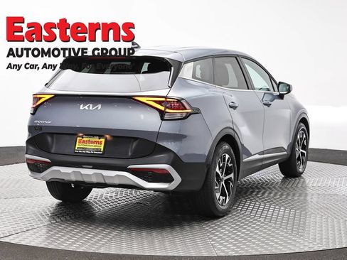 Used 2025 Kia Sportage EX FWD image 5