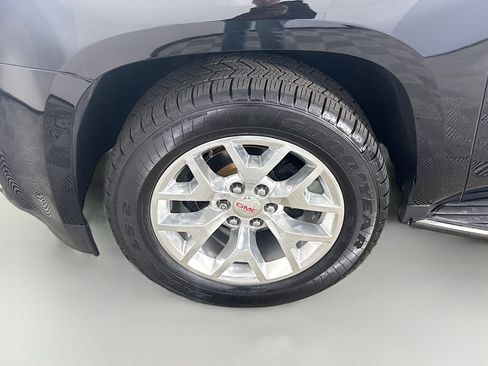 Used 2019 GMC Yukon SLE w/ SLE Value Package image 37