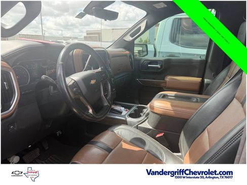 Used 2020 Chevrolet Silverado 1500 High Country w/ Technology Package AWD/4WD image 10