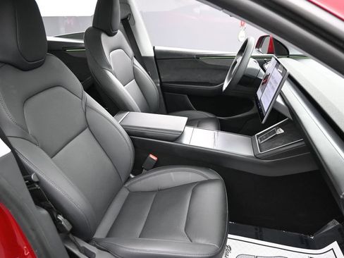 Used 2026 Tesla Model Y Long Range RWD image 31