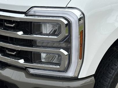 New 2026 Ford F250 King Ranch w/ FX4 Off-Road Package