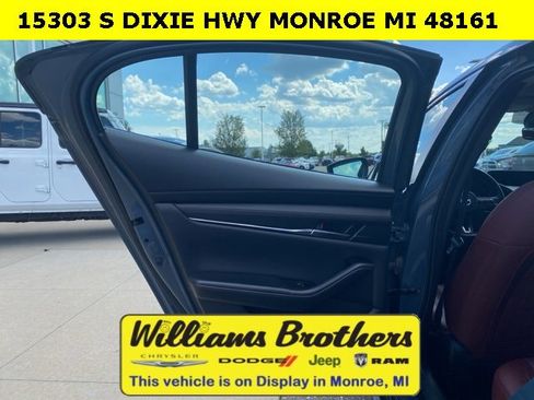 Used 2024 MAZDA MAZDA3 s image 22