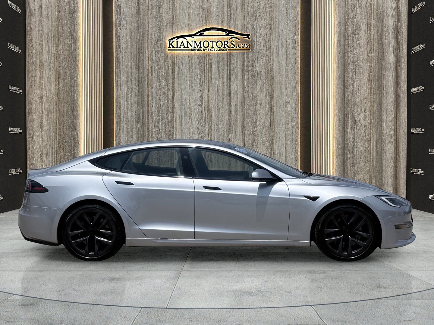Used 2025 Tesla Model S AWD/4WD image 8