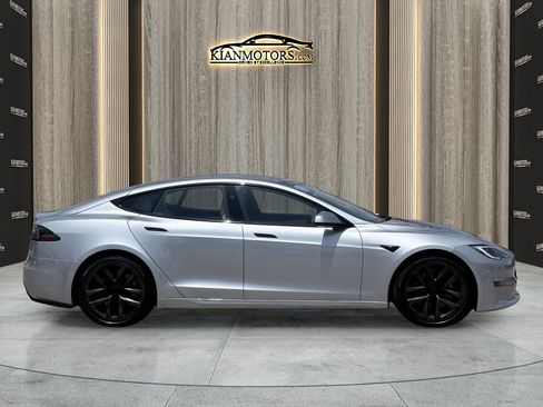 Used 2025 Tesla Model S AWD/4WD image 8