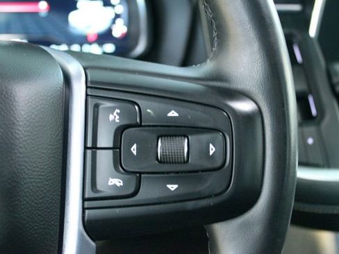 Used 2023 GMC Yukon XL SLT w/ SLT Luxury Package image 17