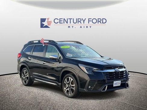 Used 2023 Subaru Ascent Touring AWD/4WD image 1