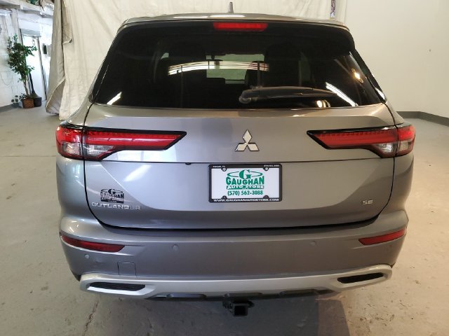 Used 2022 Mitsubishi Outlander SE AWD/4WD image 5