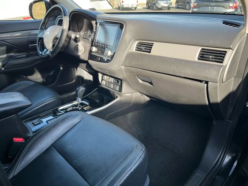 Used 2020 Mitsubishi Outlander SEL image 7