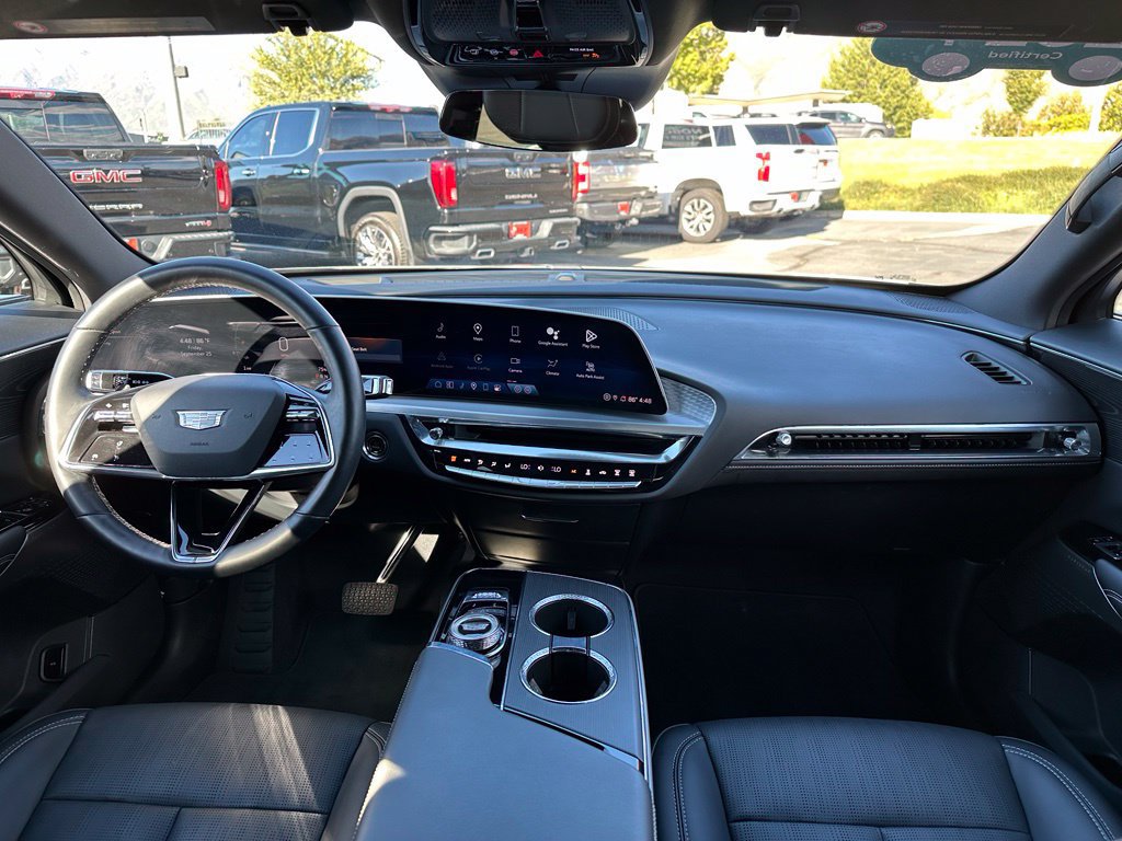 Certified 2024 Cadillac Lyriq Luxury AWD/4WD image 29