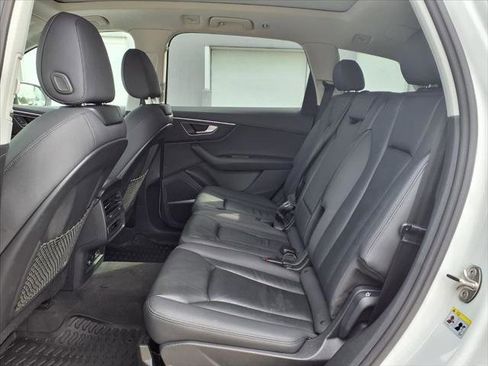 Used 2022 Audi Q7 3.0T Premium Plus w/ Premium Plus Package AWD/4WD image 18