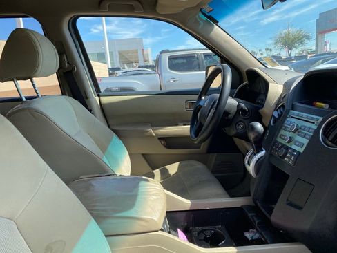 Used 2011 Honda Pilot LX image 4