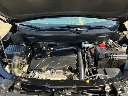 Used 2025 Chevrolet Equinox LT image 28