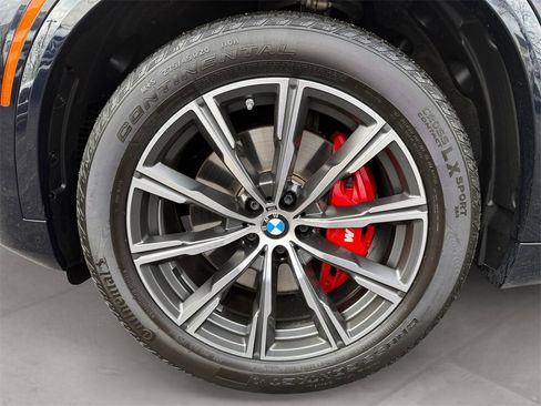 Used 2021 BMW X5 xDrive40i w/ M Sport Package image 14