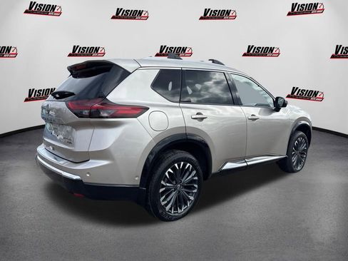 Certified 2025 Nissan Rogue Platinum image 5