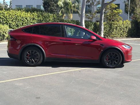 Used 2023 Tesla Model X Plaid image 7