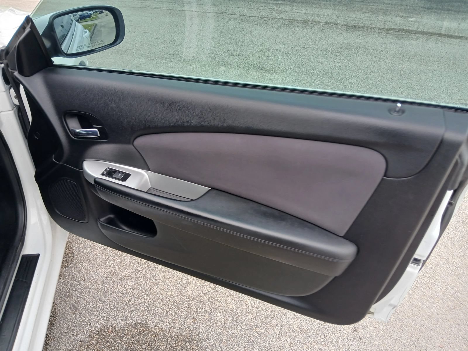 Used 2013 Chrysler 200 Touring FWD image 16