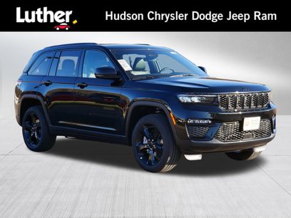 New 2025 Jeep Grand Cherokee Limited w/ Black Appearance Package