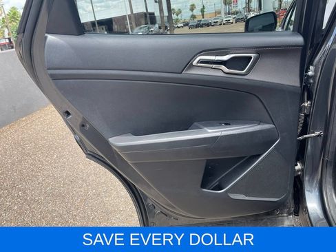 Used 2025 Kia Sportage LX FWD image 14