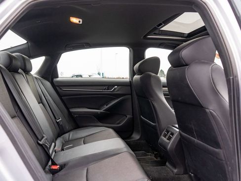Used 2018 Honda Accord Sport image 13