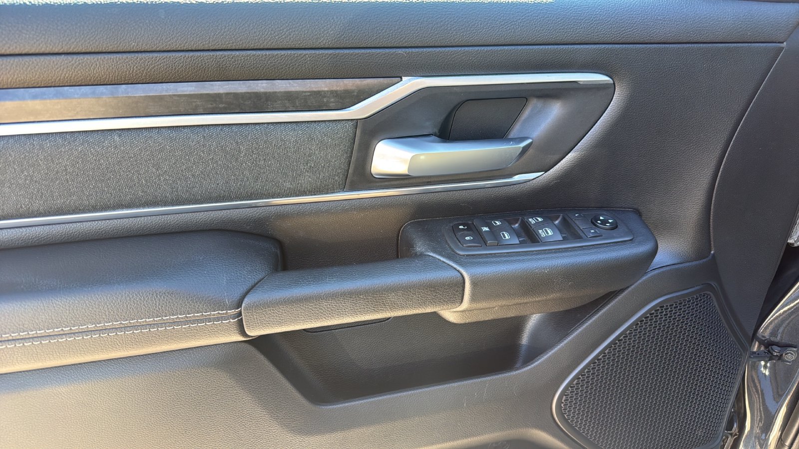 Used 2021 RAM 1500 Lone Star AWD/4WD image 11