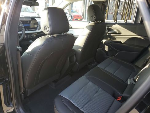 New 2026 Chevrolet Trax LT image 14