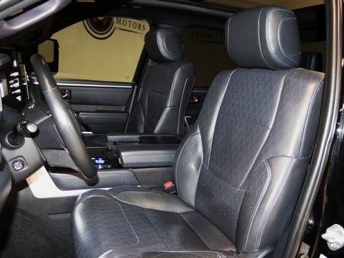 Used 2022 Toyota Tundra Platinum image 36