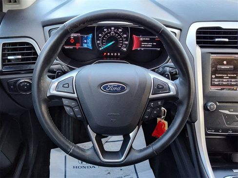 Used 2014 Ford Fusion SE image 22