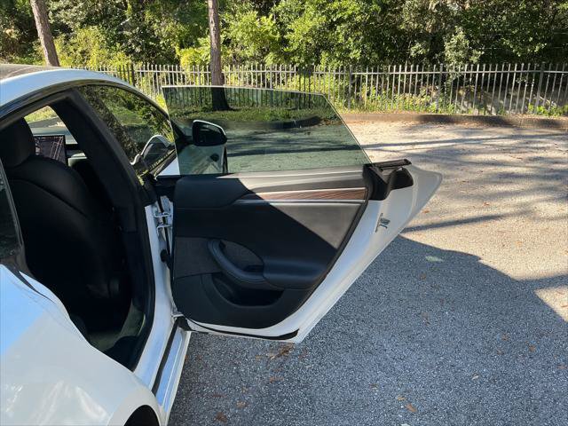 Used 2022 Tesla Model S AWD/4WD image 16