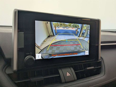 Used 2024 Toyota RAV4 LE AWD/4WD image 22