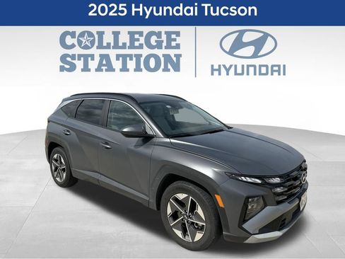 Used 2025 Hyundai Tucson SEL FWD image 1