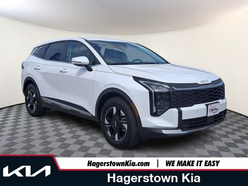 Certified 2026 Kia Sportage LX w/ LX Convenience Package AWD/4WD image 1
