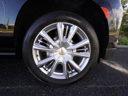 Used 2024 Chevrolet Tahoe High Country AWD/4WD image 42
