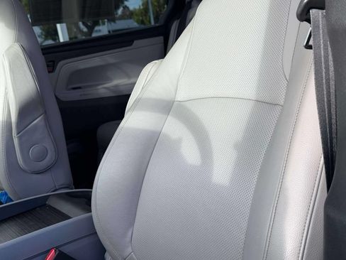 Used 2018 Honda Odyssey Elite image 30